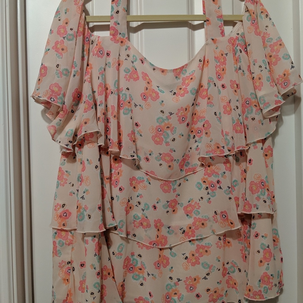 Lane Bryant cold shoulder top size 22
